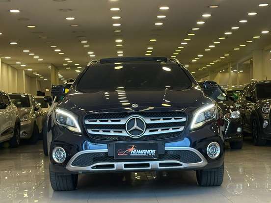 MERCEDES-BENZ-GLA 200-2017