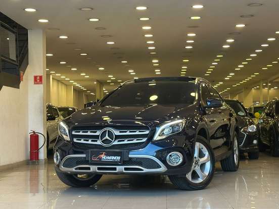MERCEDES-BENZ-GLA 200-2017