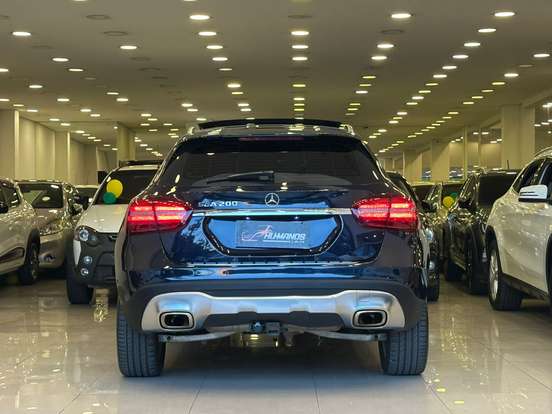 MERCEDES-BENZ-GLA 200-2017
