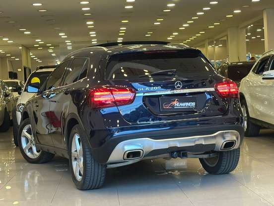 MERCEDES-BENZ-GLA 200-2017