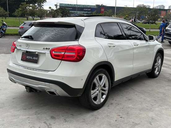 MERCEDES-BENZ-GLA 200-1.6 CGI VISION 16V TURBO FLEX 4P AUTOMÁTICO MERCEDES-BENZ-GLA 200-2015