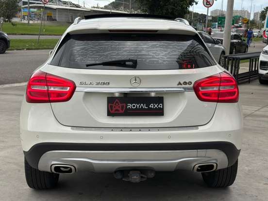 MERCEDES-BENZ-GLA 200-2015
