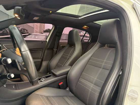 MERCEDES-BENZ-GLA 200-1.6 CGI VISION 16V TURBO FLEX 4P AUTOMÁTICO MERCEDES-BENZ-GLA 200-2015