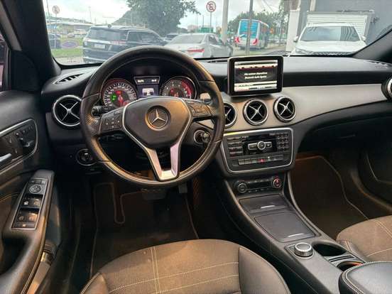 MERCEDES-BENZ-GLA 200-1.6 CGI VISION 16V TURBO FLEX 4P AUTOMÁTICO MERCEDES-BENZ-GLA 200-2015