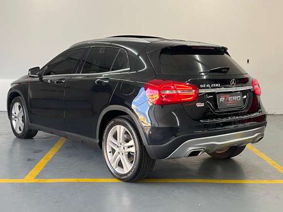 MERCEDES-BENZ-GLA 200-1.6 CGI VISION BLACK EDITION 16V TURBO GASOLINA 4P AUTOMÁTICO MERCEDES-BENZ-GLA 200-2015