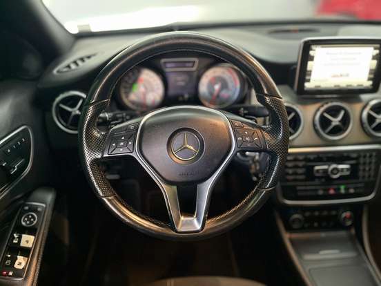 MERCEDES-BENZ-GLA 200-1.6 CGI VISION BLACK EDITION 16V TURBO GASOLINA 4P AUTOMÁTICO MERCEDES-BENZ-GLA 200-2015