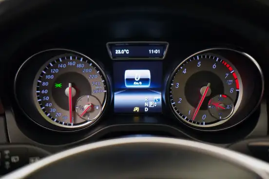 MERCEDES-BENZ-GLA 250-2016