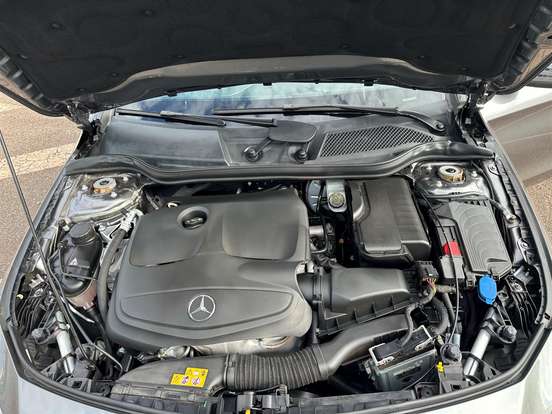 MERCEDES-BENZ-CLA 180-1.6 CGI GASOLINA 7G-DCT MERCEDES-BENZ-CLA 180-2017