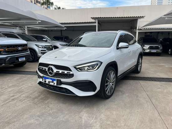 MERCEDES-BENZ-GLA 200-2021