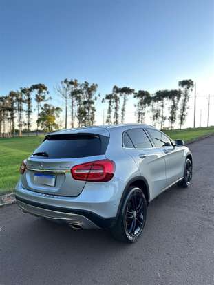 MERCEDES-BENZ-GLA 200-1.6 CGI ENDURO 16V TURBO FLEX 4P AUTOMÁTICO MERCEDES-BENZ-GLA 200-2015