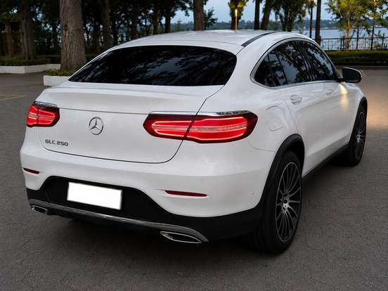 MERCEDES-BENZ-GLC 250-2019