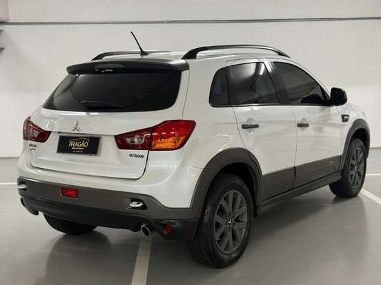 MITSUBISHI-ASX-2.0 OUTDOOR 16V FLEX 4P AUTOMÁTICO MITSUBISHI-ASX-2016
