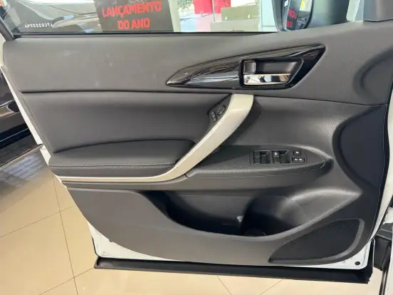 MITSUBISHI-ECLIPSE CROSS-2025