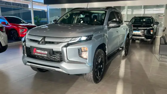 MITSUBISHI L200 TRITON 2.4 16V TURBO DIESEL SPORT HPE CD 4P 4X4 AUTOMÁTICO
