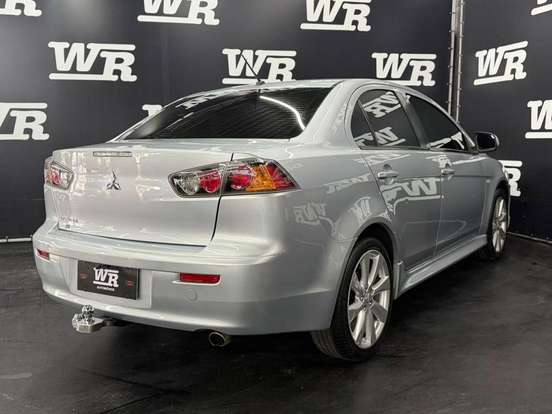 MITSUBISHI-LANCER-2.0 16V GASOLINA 4P AUTOMÁTICO MITSUBISHI-LANCER-2014