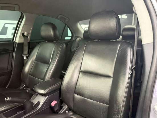 MITSUBISHI-LANCER-2.0 16V GASOLINA 4P AUTOMÁTICO MITSUBISHI-LANCER-2014