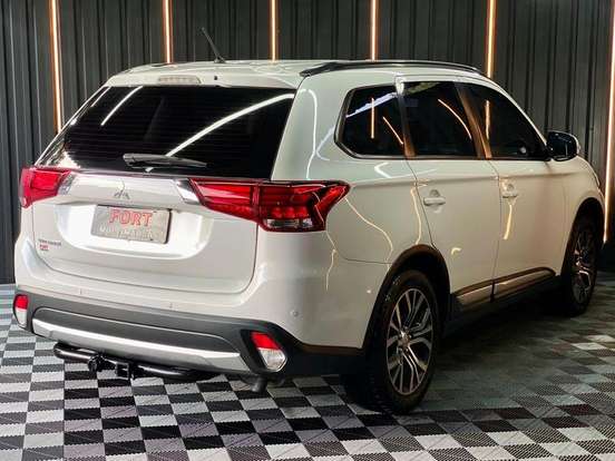 MITSUBISHI-OUTLANDER-2.0 16V GASOLINA 4P AUTOMÁTICO MITSUBISHI-OUTLANDER-2015