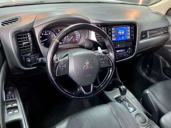 MITSUBISHI-OUTLANDER-2.0 16V GASOLINA 4P AUTOMÁTICO MITSUBISHI-OUTLANDER-2015