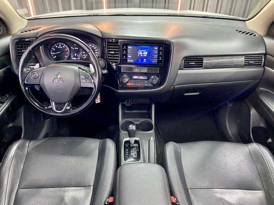 MITSUBISHI-OUTLANDER-2.0 16V GASOLINA 4P AUTOMÁTICO MITSUBISHI-OUTLANDER-2015