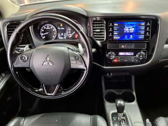 MITSUBISHI-OUTLANDER-2.0 16V GASOLINA 4P AUTOMÁTICO MITSUBISHI-OUTLANDER-2015