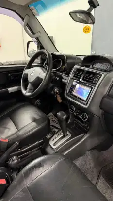 MITSUBISHI-PAJERO-2011