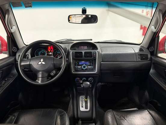 MITSUBISHI-PAJERO TR4-2.0 4X2 16V 140CV FLEX 4P AUTOMÁTICO MITSUBISHI-PAJERO TR4-2013