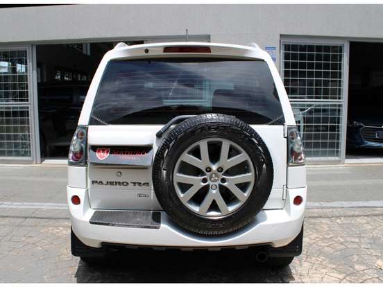 MITSUBISHI-PAJERO TR4-2.0 4X2 16V 140CV FLEX 4P MANUAL MITSUBISHI-PAJERO TR4-2013