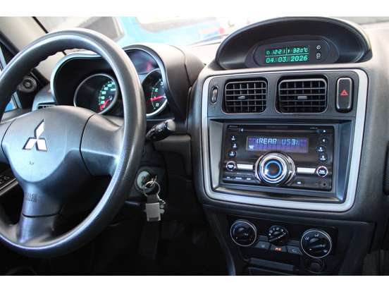 MITSUBISHI-PAJERO TR4-2.0 4X2 16V 140CV FLEX 4P MANUAL MITSUBISHI-PAJERO TR4-2013