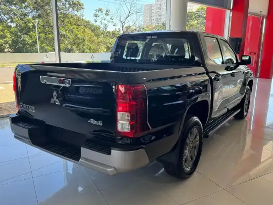 MITSUBISHI-TRITON-2.4 BITURBO DIESEL CD GLS 4X4 AUTOMÁTICO MITSUBISHI-TRITON-2026