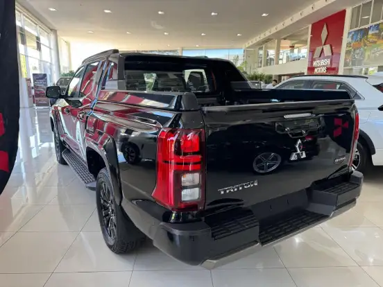 MITSUBISHI-TRITON-2.4 BITURBO DIESEL CD KATANA 4X4 AUTOMÁTICO MITSUBISHI-TRITON-2025