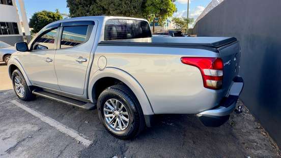 MITSUBISHI-L200 TRITON-2019