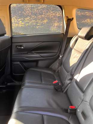 MITSUBISHI-OUTLANDER-2015