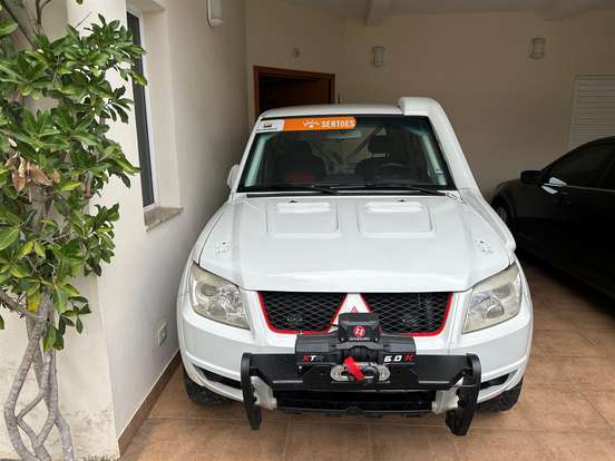 MITSUBISHI-PAJERO TR4-2.0 4X4 16V FLEX 4P MANUAL MITSUBISHI-PAJERO TR4-2010