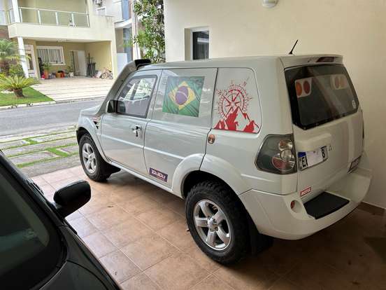 MITSUBISHI-PAJERO TR4-2.0 4X4 16V FLEX 4P MANUAL MITSUBISHI-PAJERO TR4-2010