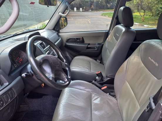 MITSUBISHI-PAJERO TR4-2005