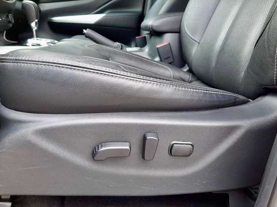 NISSAN-FRONTIER-2.3 16V TURBO DIESEL LE CD 4X4 AUTOMÁTICO NISSAN-FRONTIER-2018