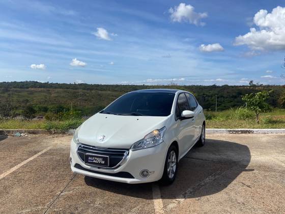 PEUGEOT 208 1.6 ALLURE 16V FLEX 4P AUTOMÁTICO