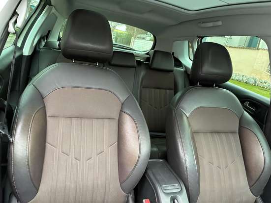 PEUGEOT-2008-2015