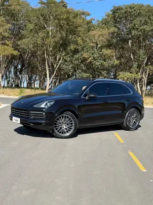 PORSCHE-CAYENNE-2018