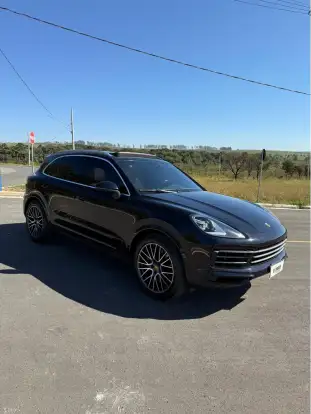 PORSCHE-CAYENNE-2018