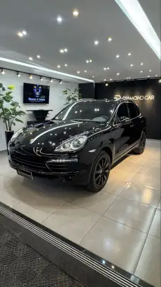 PORSCHE-CAYENNE-2012
