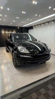 PORSCHE-CAYENNE-2012