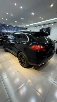 PORSCHE-CAYENNE-2012