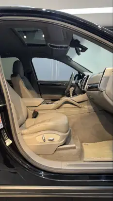 PORSCHE-CAYENNE-2012