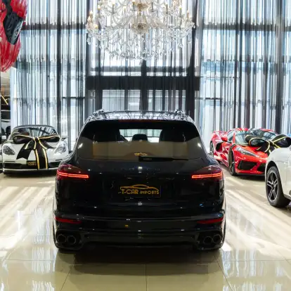 PORSCHE-CAYENNE-2015