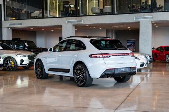 PORSCHE-MACAN-2024