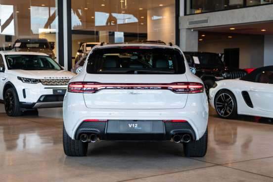 PORSCHE-MACAN-2024