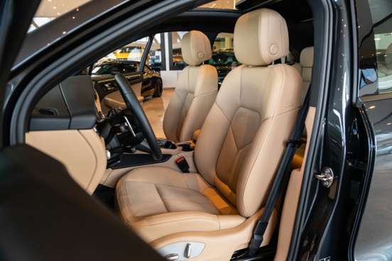 PORSCHE-MACAN-2025