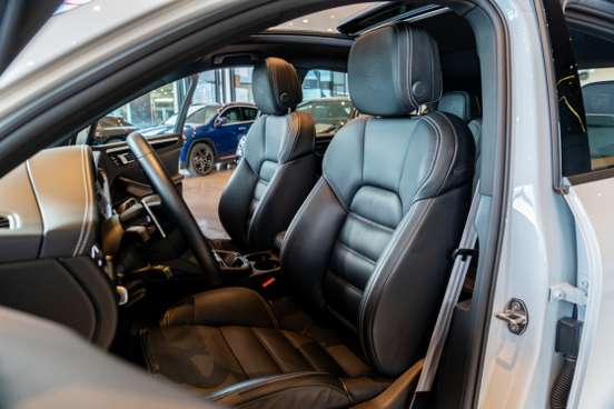 PORSCHE-MACAN-2024