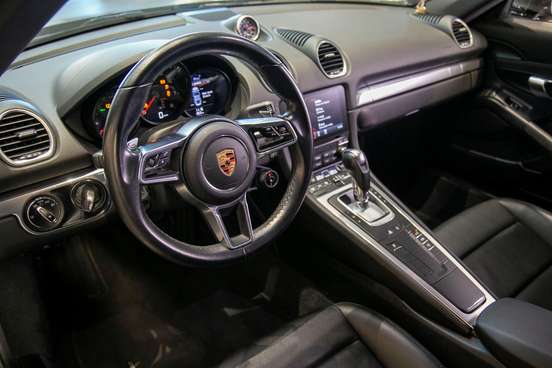 PORSCHE-718-2019